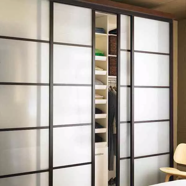 Aluminum sliding doors