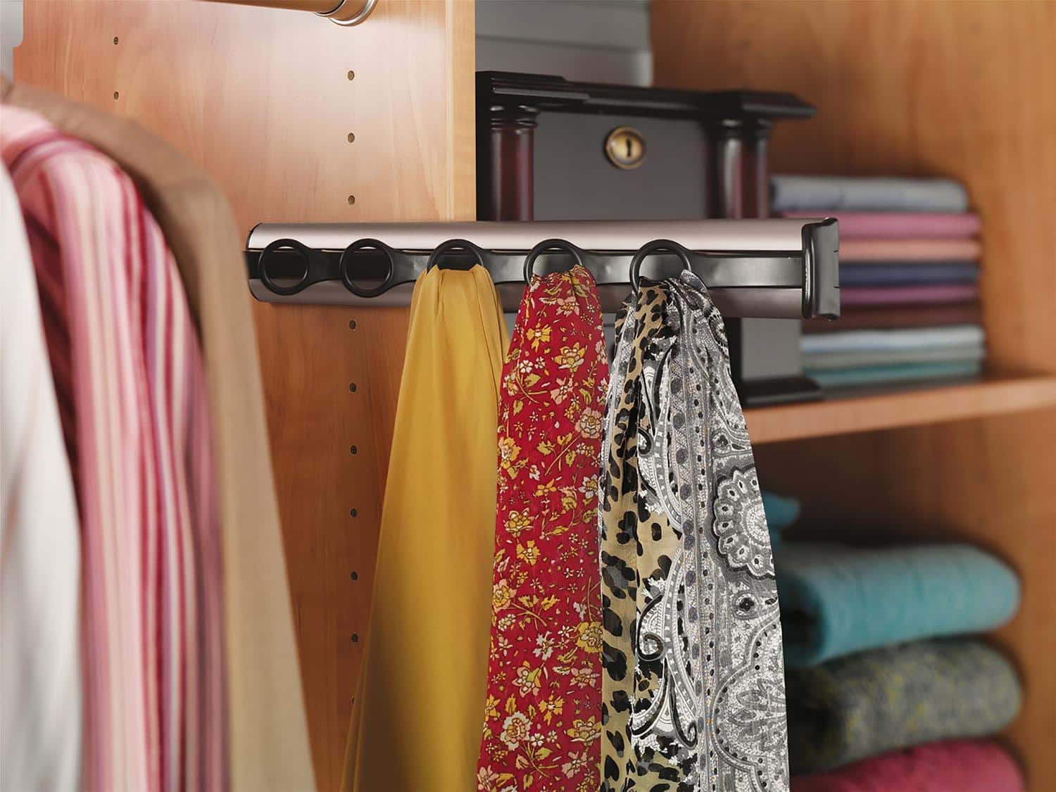 Scarf rack