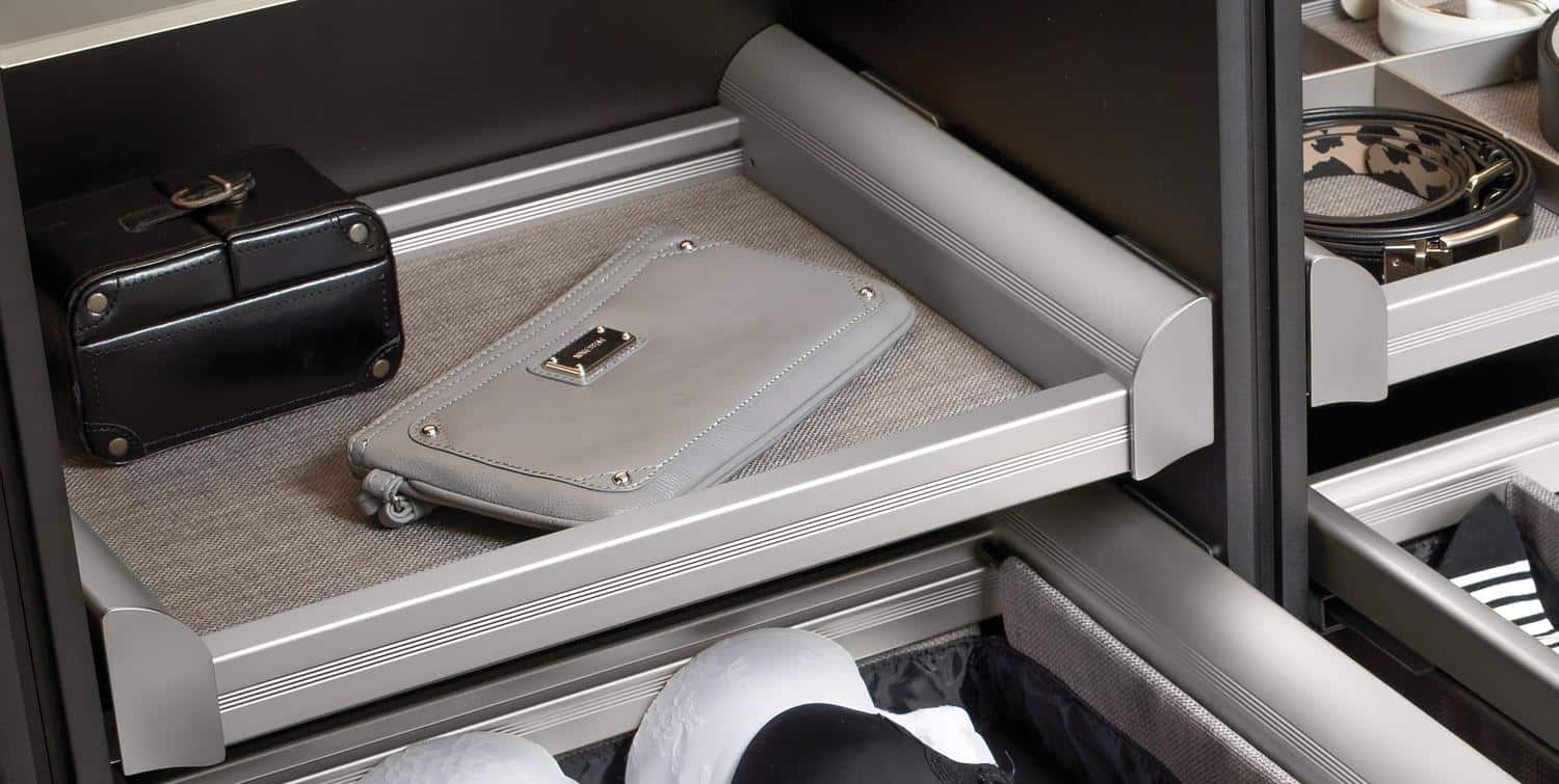 Tag divided drawer
