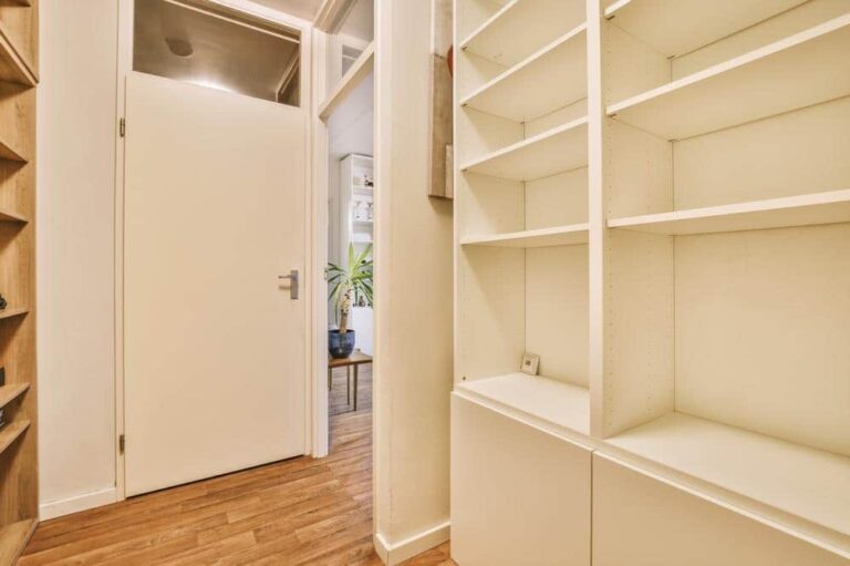 How to Turn a Room Into a Closet in 10 Steps: Easy Guide